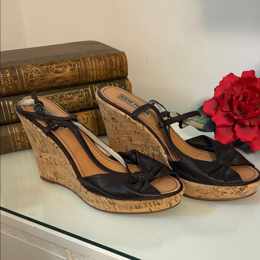 Steve Madden Black and Tan Wedge Sandals Size 7 1/2